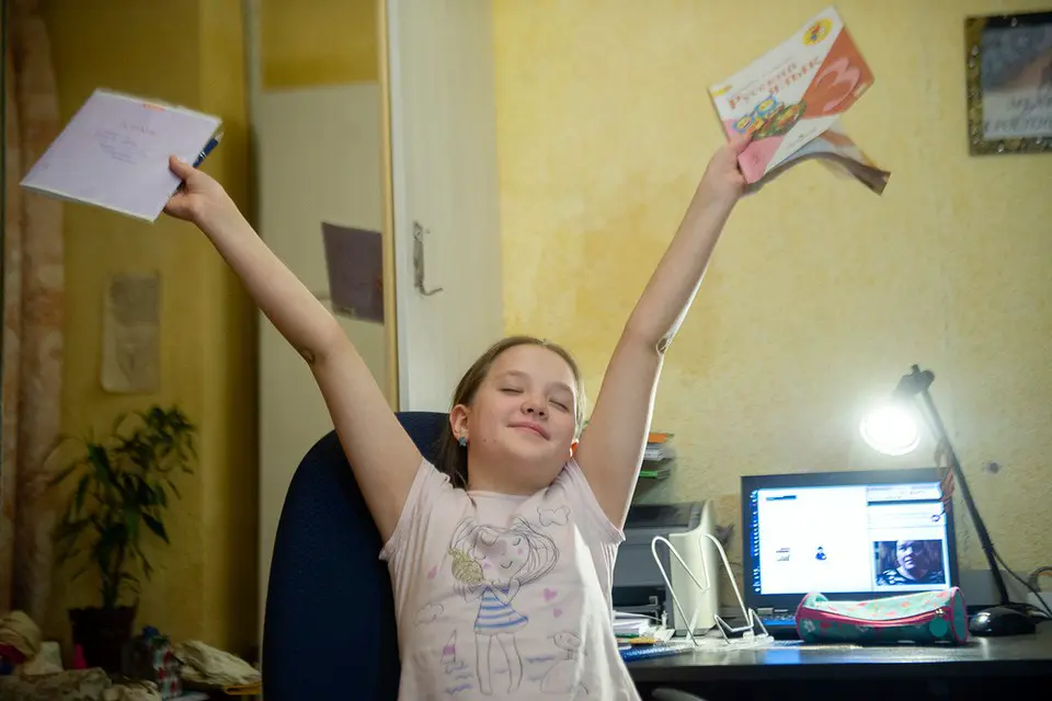 Современные школьники делают домашние задания с помощью искусственного интеллекта