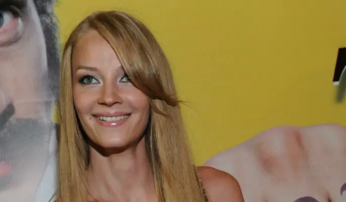 Сияет ярче бриллиантов: Светлана Ходченкова восхитила своим образом