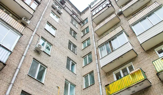 Капитальный ремонт сделают в 13 столичных домах с внутренними дворами