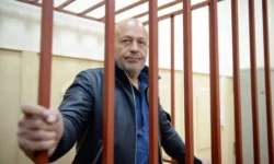 Александр Сабадаш и его компания обсуждают судьбу «Выборгской лесопромышленной корпорации» aleksandr sabadash i ego kompaniya obsuzhdayut sudbu vyborgskoj lesopromyshlennoj korporaczii-ul-rks-ru-0