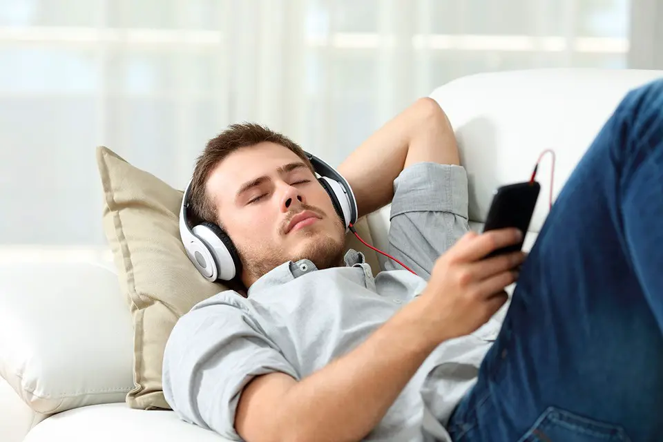 В России хотят наказывать бездельников. Фото: Antonio Guillem/Shutterstock/Fotodom