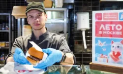 leto v moskve predlagaet bolee 650 gastronomicheskih akczij-ul-rks-ru-0