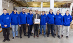 Алексей Вихарев: гуманитарный спецрейс в зону СВО aleksej viharev gumanitarnaya pomosh zhitelyam_5_ul-rks