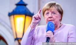 Ангела Меркель выступила за гуманизм в отношении сирийских беженцев и успехи АдГ angela merkel vystupila za gumanizm v otnoshenii sirijskih bezhenczev i uspehi adg-ul-rks-ru-0