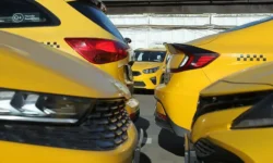 Аркадий Лодягин и Максим Соколов обсуждают будущее такси и новые правила arkadij lodyagin i maksim sokolov obsuzhdayut budushhee taksi i novye pravila-ul-rks-ru-0