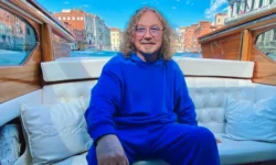 Арсений Бородин предстает в образе Игоря Николаева на запоминающемся событии arsenij borodin predstaet v obraze igorya nikolaeva na zapominayushhemsya sobytii-ul-rks-ru-0