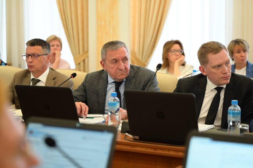 Денис Паслер: повышение зарплат