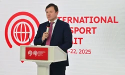 Владимир Ефимов рассказал о инвестициях в транспорт в Москве vladimir efimov rasskazal o investicziyah v transport v moskve-ul-rks-ru-0