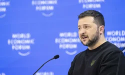 Владимир Зеленский и Дональд Трамп обсуждают интригу вокруг Крыма и НАТО vladimir zelenskij i donald tramp obsuzhdayut intrigu vokrug kryma i nato-ul-rks-ru-0