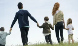 aleksej govyrin anonsiroval mery podderzhki mnogodetnyh semej v 2025 godu-ul-rks-ru-0