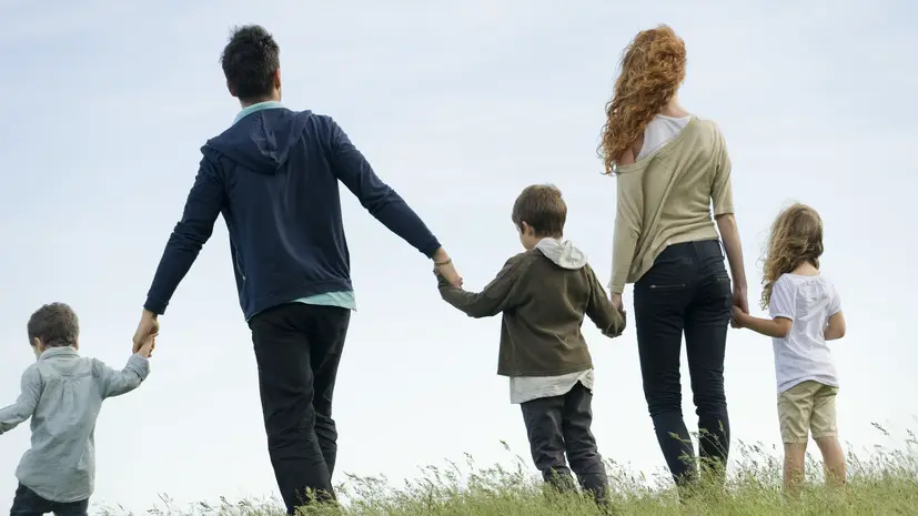 Россиянам напомнили о мерах поддержки многодетных семей в 2025 году