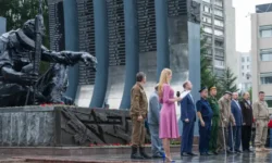 «Чёрный тюльпан» Среднего Урала как символ памяти в Год защитника Отечества chyornyj tyulpan srednego urala kak simvol pamyati v god zashhitnika otechestva-ul-rks-ru-0