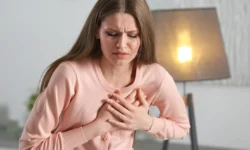 Эмма Холл преодолевает рак молочной железы после контрольного ушиба emma holl preodolevaet rak molochnoj zhelezy posle kontrolnogo ushiba-ul-rks-ru-0