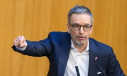 Герберт Кикль считает, что Трамп открывает Австрии возможности сближения с Россией и Евросоюзом gerbert kikl schitaet chto tramp otkryvaet avstrii vozmozhnosti sblizheniya s rossiej i evrosoyuzom-ul-rks-ru-0