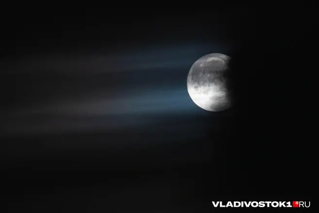 Лунное затмение принесет магнитные бури | Источник: Елена Буйвол / VLADIVOSTOK1.RU