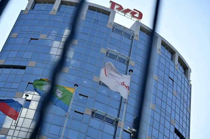 Минтранс России внедряет единый транспортный документ для удобства перевозок-0