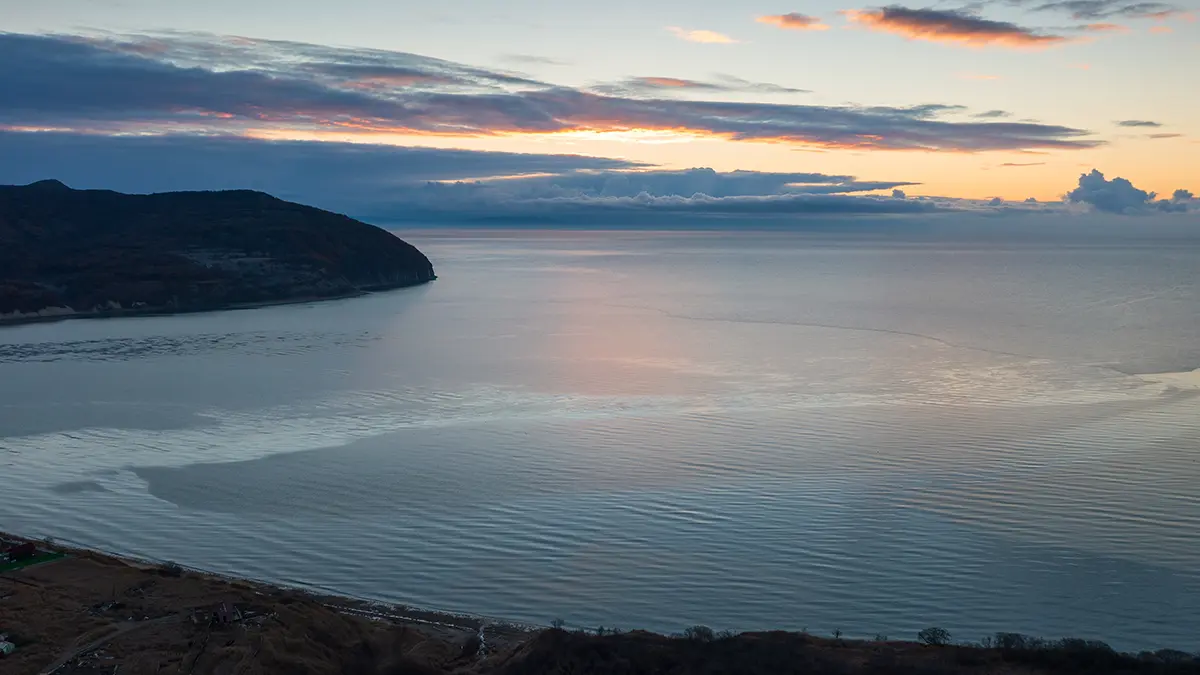 Яхту-призрак вынесло на берег в Австралии, ее капитан исчез