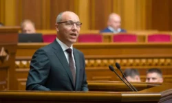 Судьба Андрея Парубия после трагедии обсуждается Верховной Радой и Зеленским sudba andreya parubiya posle tragedii obsuzhdaetsya verhovnoj radoj i zelenskim-ul-rks-ru-0