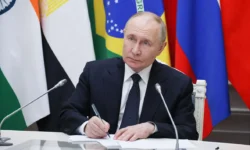 Виртуальная встреча лидеров БРИКС с Лукой и Путиным обсуждает новые горизонты virtualnaya vstrecha liderov briks s lukoj i putinym obsuzhdaet novye gorizonty-ul-rks-ru-0