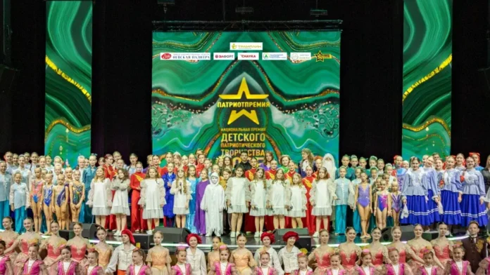 den zashhity detej vdohnovlyaet yunyh talantov uchastvovat v premii tvorchestva-ul-rks-ru-0