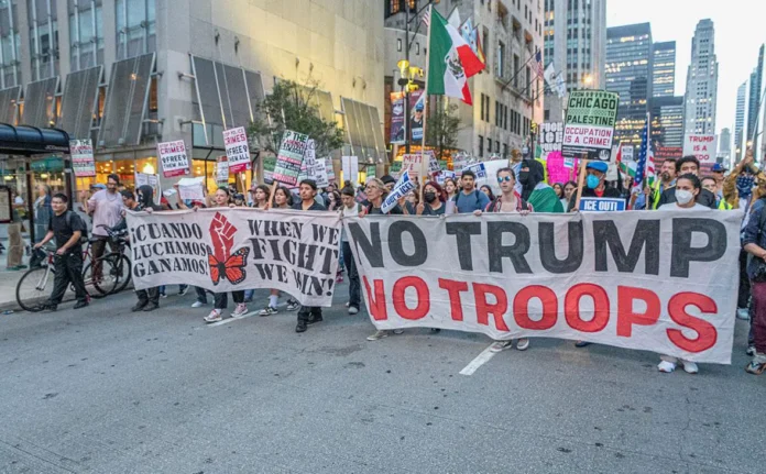 donald tramp napravlyaet naczionalnuyu gvardiyu v illinojs chikago i belyj dom reagiruyut-ul-rks-ru-0
