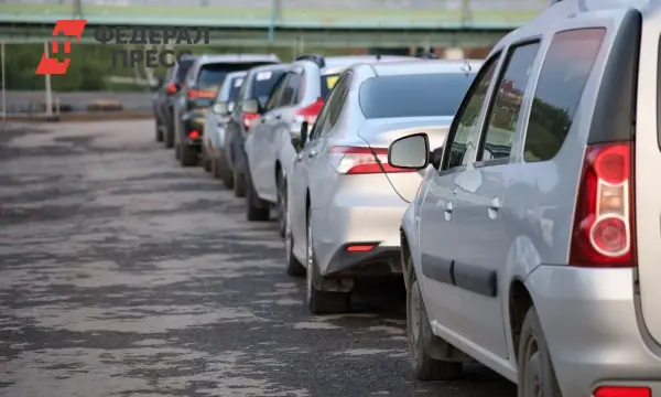 Эксперты отмечают новые высокие показатели ввоза автомобилей в Россию-0