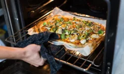 Мария Золотарева из РТУ МИРЭА раскрывает секреты безопасного использования духовки mariya zolotareva iz rtu mirea raskryvaet sekrety bezopasnogo ispolzovaniya duhovki-ul-rks-ru-0