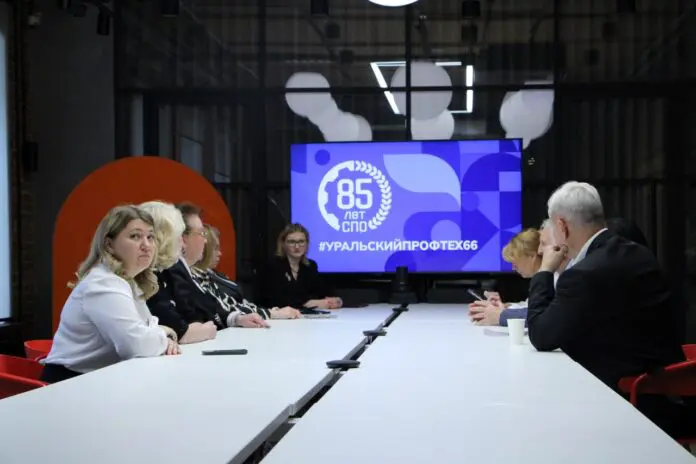 Министерство образования поддержало развитие бренда «Уральский Профтех66»-0
