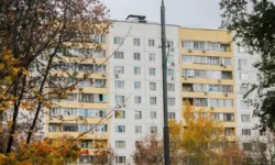 На улице Хачатуряна в Отрадном дом 1982 года проходит капитальный ремонт na ulicze hachaturyana v otradnom dom 1982 goda prohodit kapitalnyj remont-ul-rks-ru-0