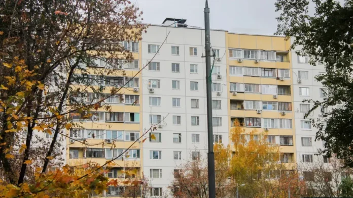 na ulicze hachaturyana v otradnom dom 1982 goda prohodit kapitalnyj remont-ul-rks-ru-0