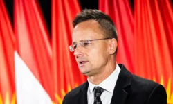 peter sijyarto rasskazal o davlenii ukrainy i orbana na es-ul-rks-ru-0