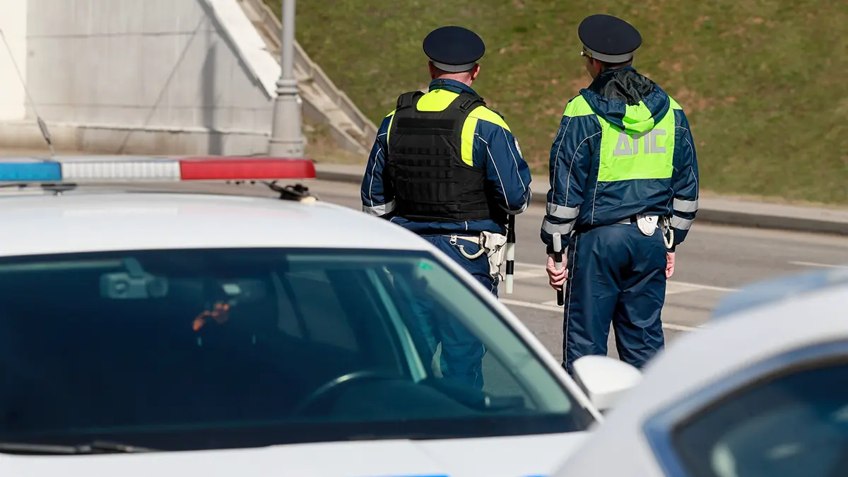 Против мужчины, ударившего гаишника в Москве, возбудили уголовное дело