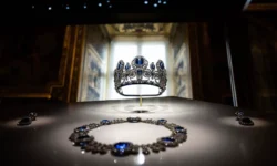 Сокровища Лувра охраняются усиленно во время обновления безопасности sokrovishha luvra ohranyayutsya usilenno vo vremya obnovleniya bezopasnosti-ul-rks-ru-0