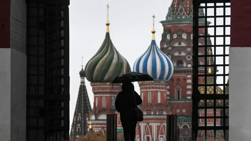 «Осень пришла окончательно и бесповоротно»: Москву ждут неделя холода, аномальные дожди и последние тёплые выходные