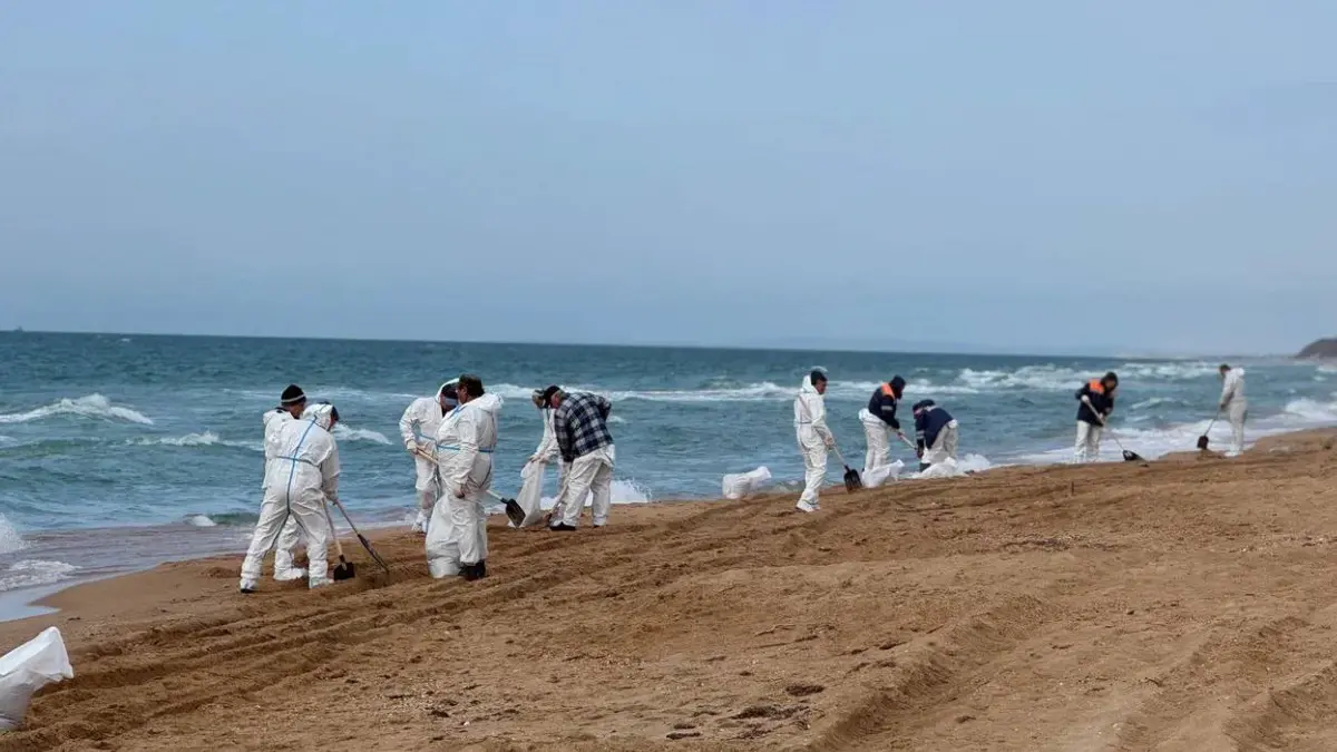 Оперштаб: Мазутные пятна отсутствуют в акватории вблизи Анапы