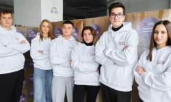 Волонтеры Москвы доставили более 9 тонн гуманитарного груза в Мариуполь volontery moskvy dostavili bolee 9 tonn gumanitarnogo gruza v mariupol-ul-rks-ru-0