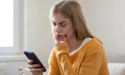 Артём Шейкин объясняет, как защититься от мошенников с кодами из СМС artyom shejkin obyasnyaet kak zashhititsya ot moshennikov s kodami iz sms-ul-rks-ru-0