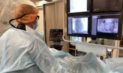 Денис Паслер представил новый оптический томограф для «Новой больницы» в Свердловской области denis pasler predstavil novyj opticheskij tomograf dlya novoj bolniczy v sverdlovskoj oblasti-ul-rks-ru-0