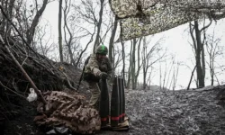 Фридрих Мерц и Дмитрий Белик обсуждают различные взгляды на украинский конфликт fridrih mercz i dmitrij belik obsuzhdayut razlichnye vzglyady na ukrainskij konflikt-ul-rks-ru-0