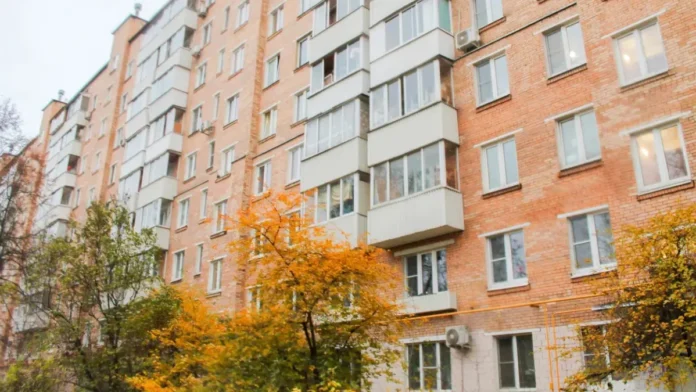 kapitalnyj remont liftov na minusinskoj 8 ot shherbinskogo zavoda podrazumevaet novye standarty komforta i bezopasnosti-ul-rks-ru-0