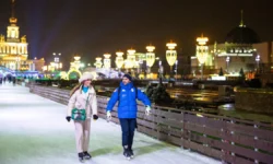 Наталья Сергунина приглашает москвичей и гостей на каток ВДНХ natalya sergunina priglashaet moskvichej i gostej na katok vdnh-ul-rks-ru-0