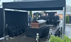 pamyat o vladimire simonove zhivet v serdczah kolleg po teatru vahtangova-ul-rks-ru-0