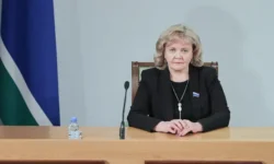 Поздравление парламентариев работникам судов Среднего Урала от Людмилы Бабушкиной pozdravlenie parlamentariev rabotnikam sudov srednego urala ot lyudmily babushkinoj-ul-rks-ru-0