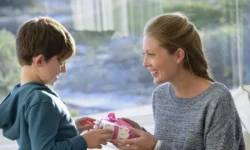 Россияне охотно отмечают День матери, выбирая подарки от Ormatek rossiyane ohotno otmechayut den materi vybiraya podarki ot -ul-rks-ru-0