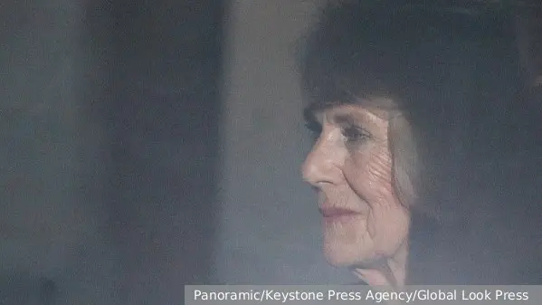 Сын королевы Камиллы признался в худшем подарке на рождество от матери