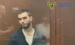 Виталик Калашов получил 7 лет за ножевое нападение на Неглинной улице vitalik kalashov poluchil 7 let za nozhevoe napadenie na neglinnoj ulicze-ul-rks-ru-0