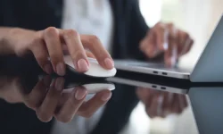 Александр Хаминский разъяснил, когда сотруднику нужно уведомлять компанию о второй работе aleksandr haminskij razyasnil kogda sotrudniku nuzhno uvedomlyat kompaniyu o vtoroj rabote-ul-rks-ru-0