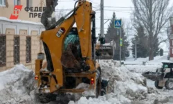 chelyabinsk stalkivaetsya so snezhnymi sugrobami i 500 mashinami na doroge-ul-rks-ru-0