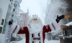 Дед Мороз и Снегурочка приносят радость в Центр Рошаля с мечтами ded moroz i snegurochka prinosyat radost v czentr roshalya s mechtami-ul-rks-ru-0