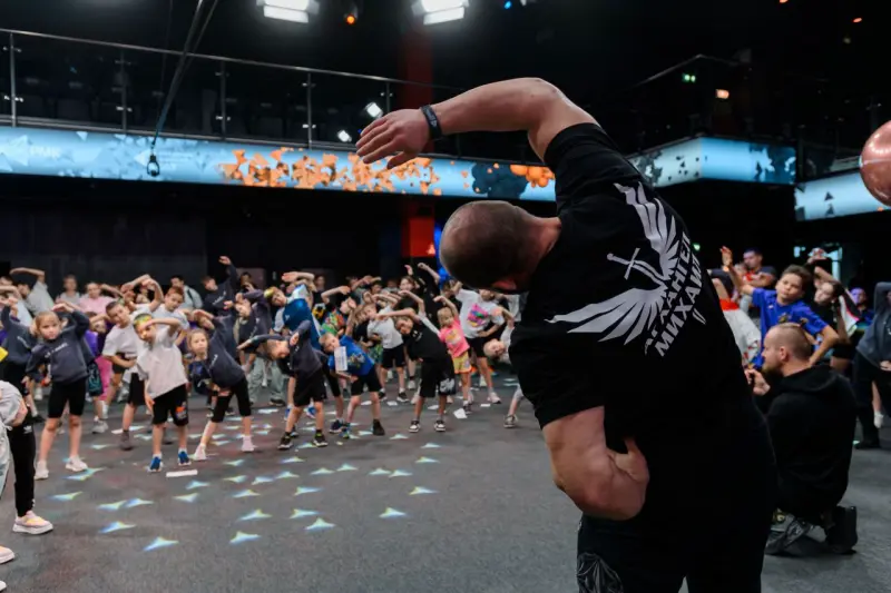 В финале ребята состязаются в самых разных дисциплинах